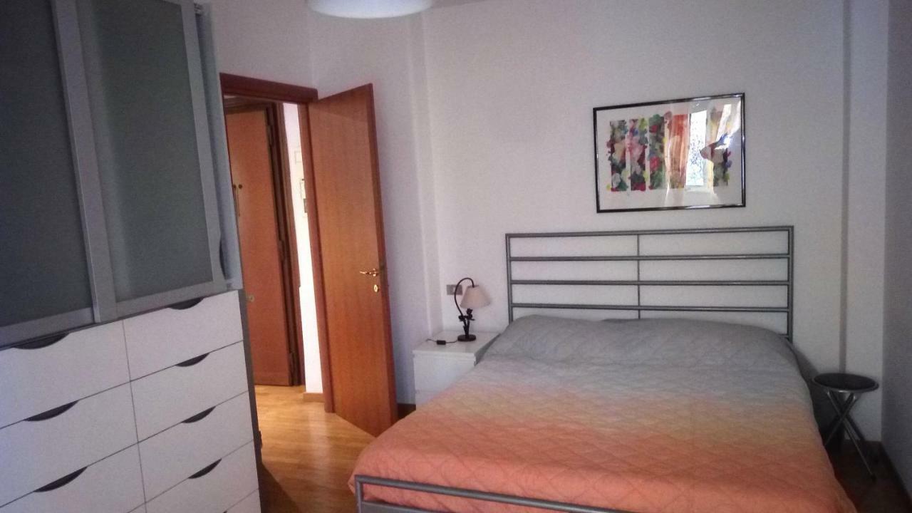 Appartamento Roma ภายนอก รูปภาพ