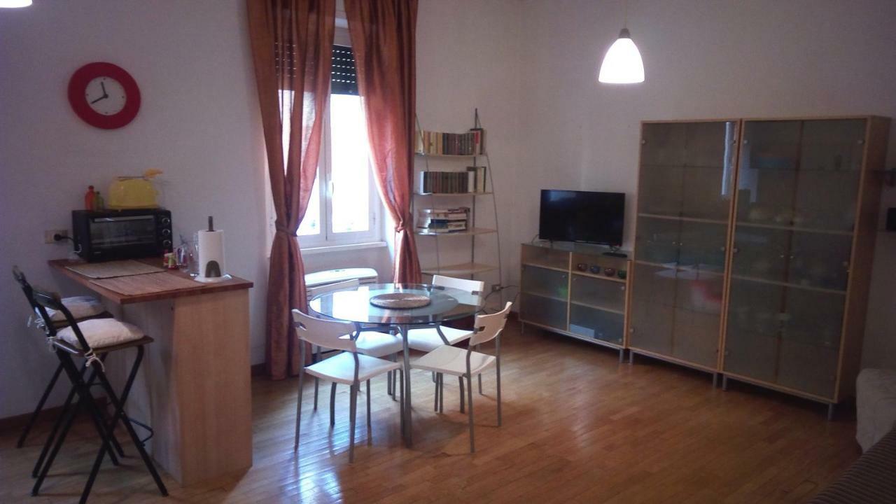 Appartamento Roma ภายนอก รูปภาพ
