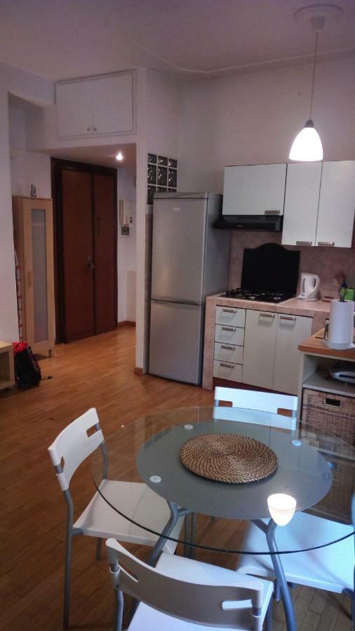 Appartamento Roma ภายนอก รูปภาพ